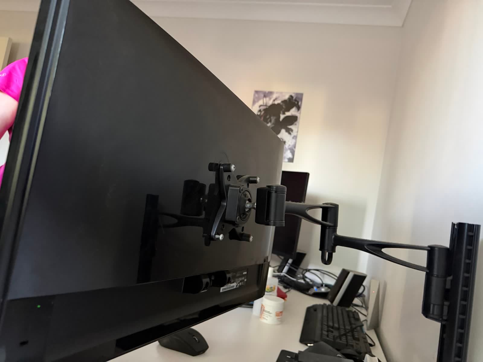 ASUS HDMI Monitor with Arm photo 3