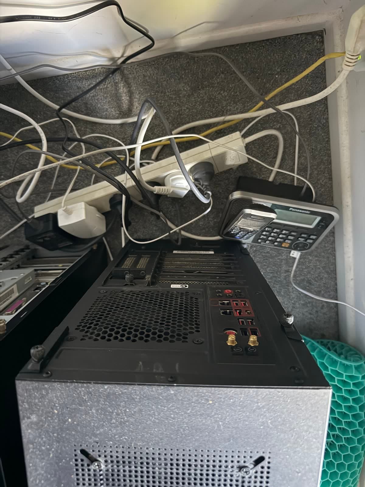 Black Compact Gaming PC photo 3