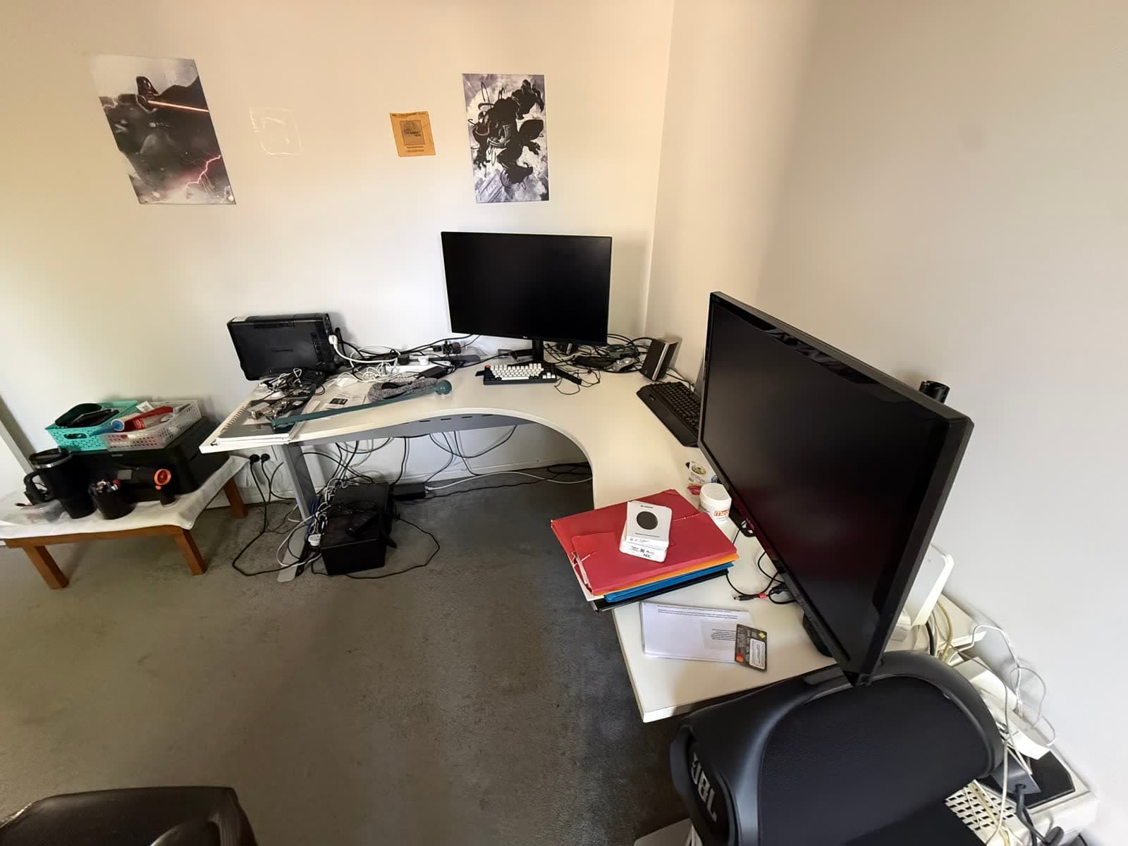 Curved Corner Workstation Desk photo 3