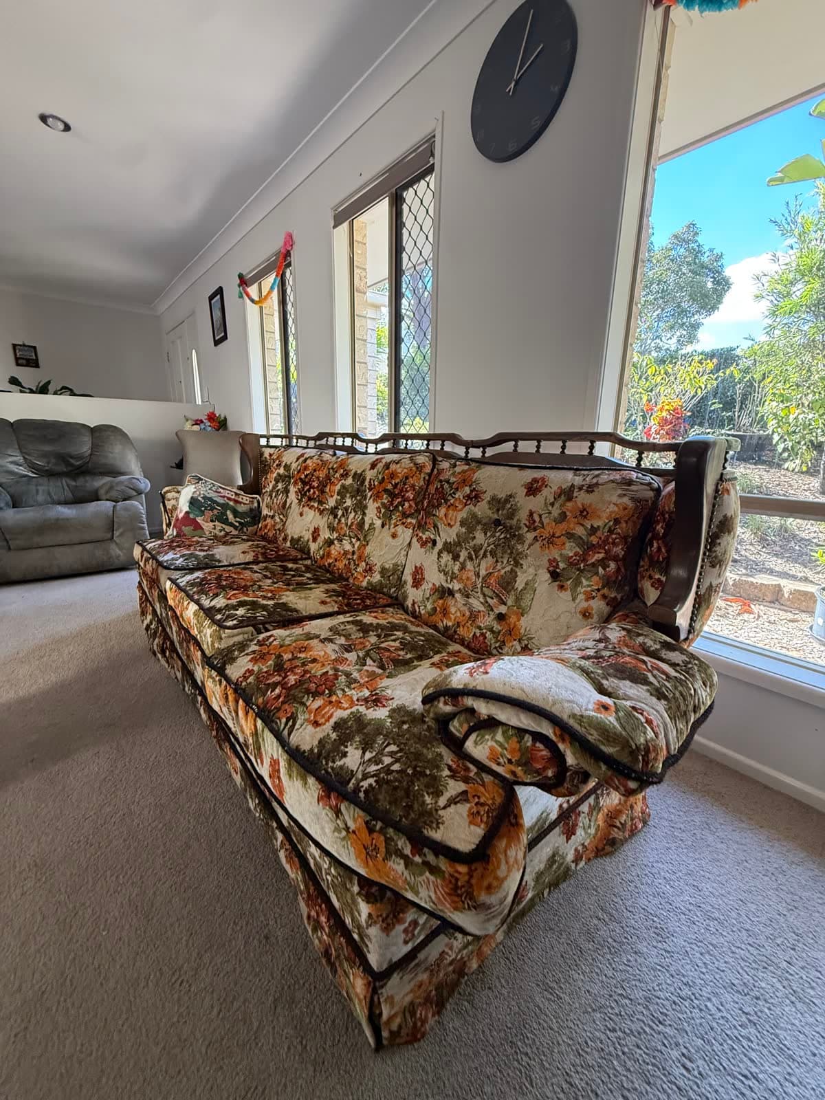 Vintage Floral Lounge Suite photo 3