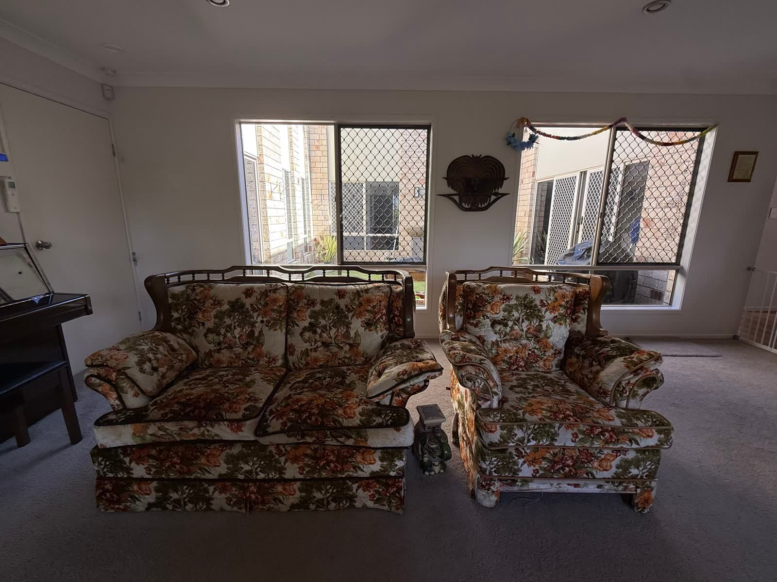 Vintage Floral Lounge Suite photo 9